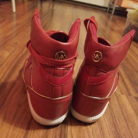 Michael Kors red wedge sneakers - Picture 2 of 3